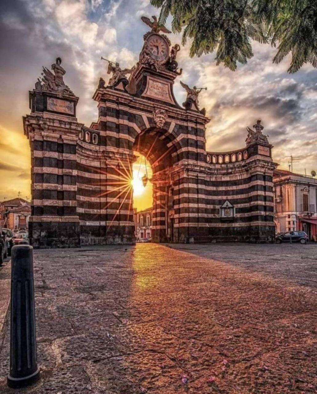 Апартаменты La Casa Del Mulino Катания Экстерьер фото